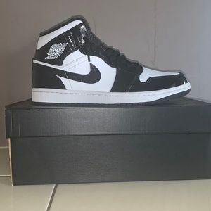 Jordan 1 mid All-start 2021